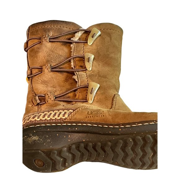 Ugg Sherpa Lined Leather and Sheepskin Booties‎ size 6 - Picture 13 of 14